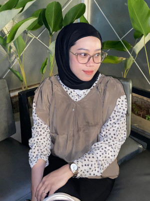 Ais Puspita Aari